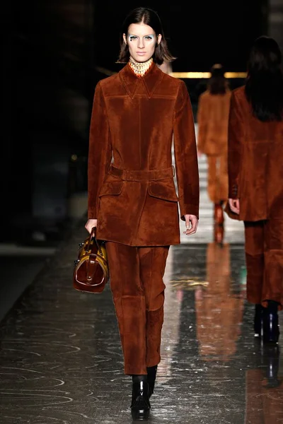 Look 21